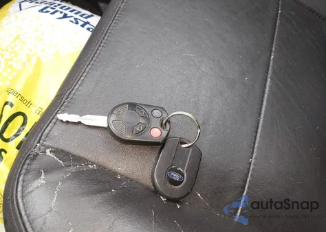 2009 Ford Escape Limited из США, поврежденный, VIN 1FMCU04739KB63585